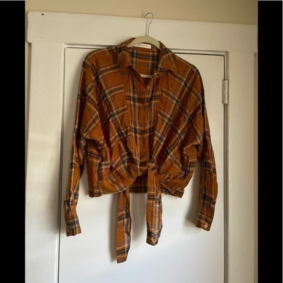 Mustard Seed Plaid tie up button down top Size Small - Picture 5 of 9